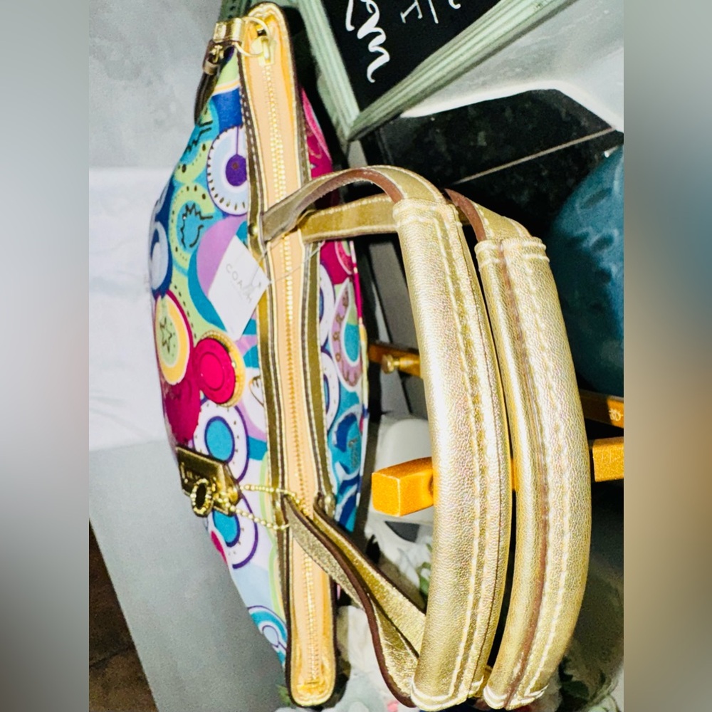 Coach Poppy C Graffiti bag 2012, top zip, gold leather F19434 - NEW With Tags - Picture 12 of 16